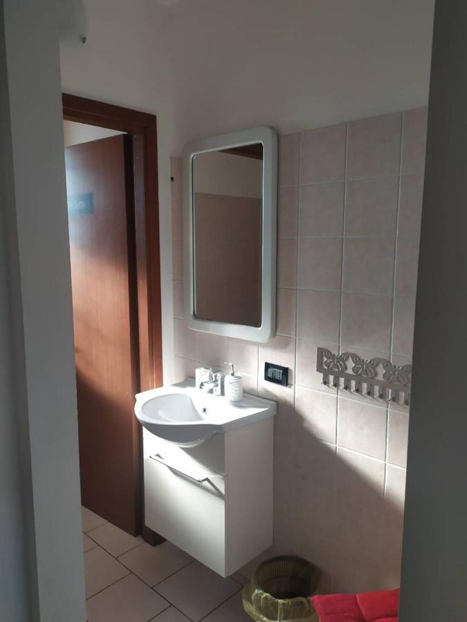 La Quiete Hotel Senna Comasco Buitenkant foto