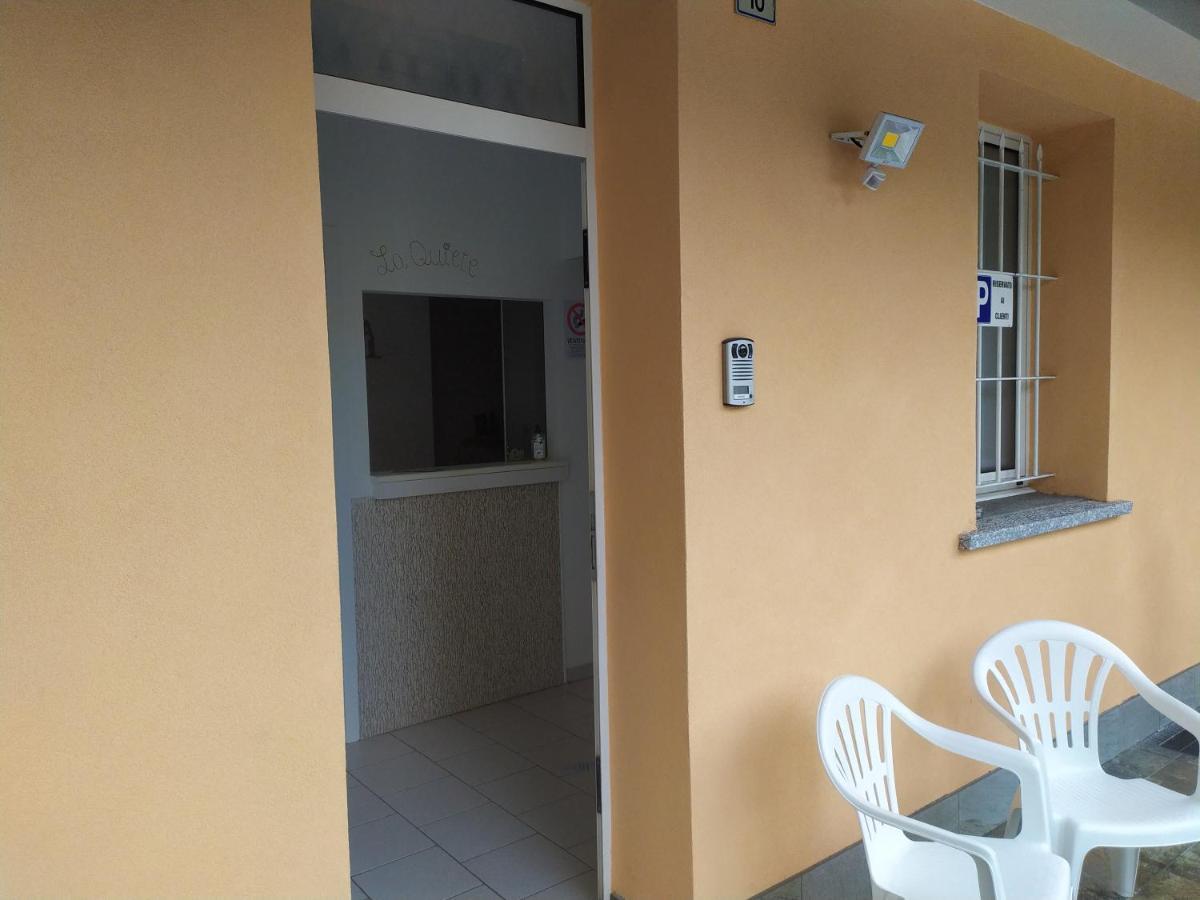 La Quiete Hotel Senna Comasco Buitenkant foto