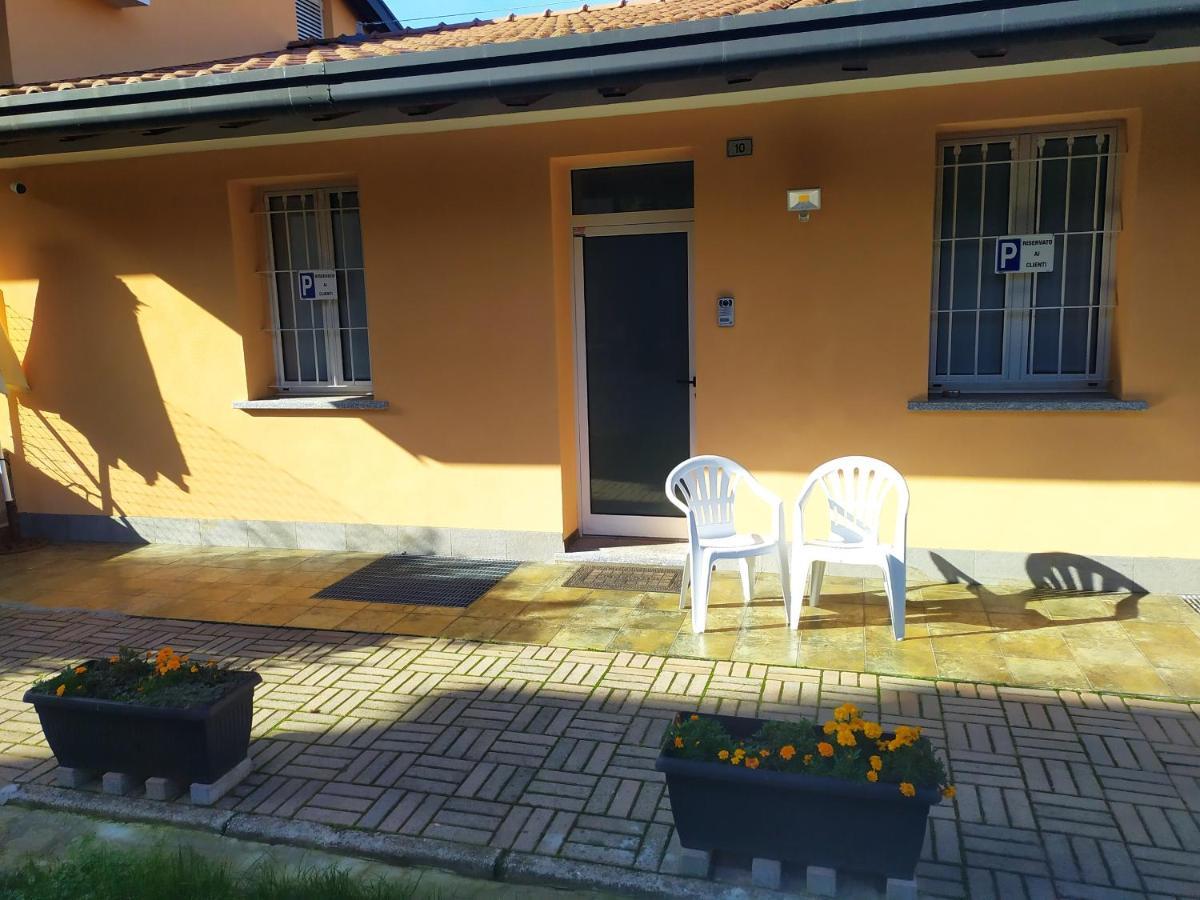 La Quiete Hotel Senna Comasco Buitenkant foto